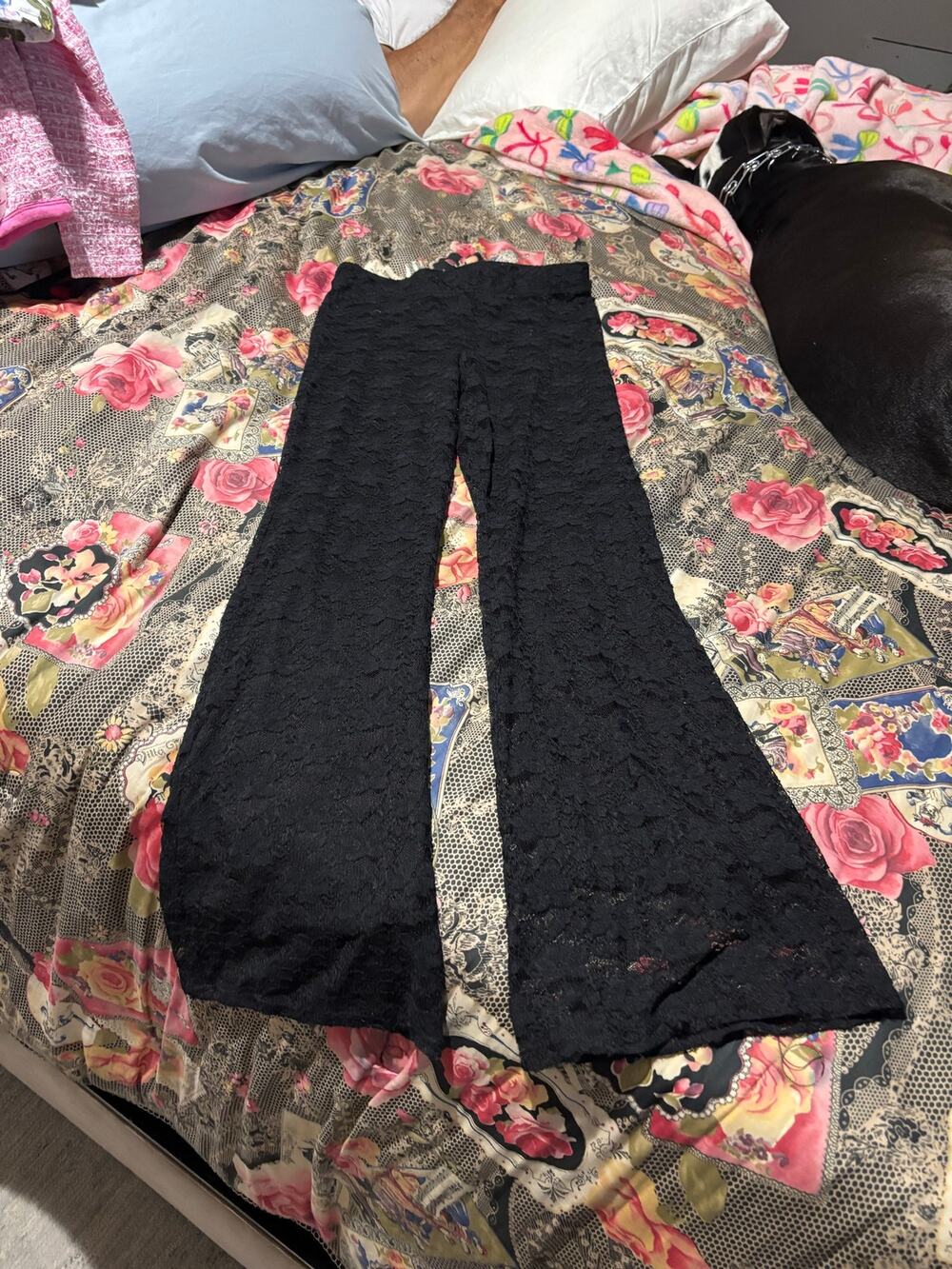 Art class 8 black kick flare elastic
Pull on pant all black lace fully lined euc